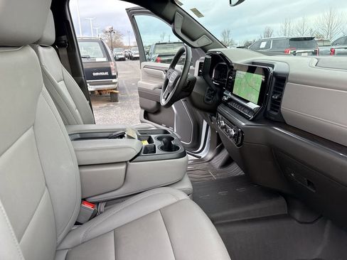 Used 2024 GMC Sierra 1500 SLT image 35