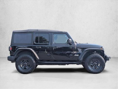 Used 2019 Jeep Wrangler Unlimited Sport AWD/4WD image 4
