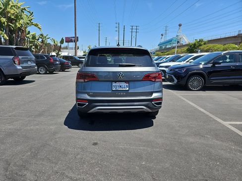 Used 2022 Volkswagen Taos SE FWD image 6