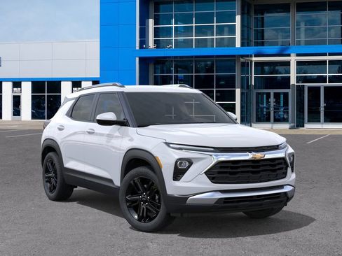 New 2026 Chevrolet TrailBlazer LT w/ Midnight Edition FWD image 9