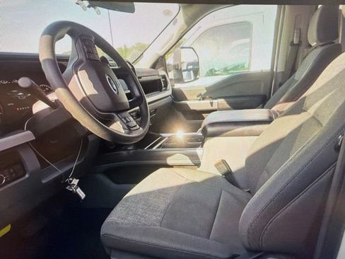 Used 2025 Ford F250 XLT w/ FX4 Off-Road Package AWD/4WD image 6