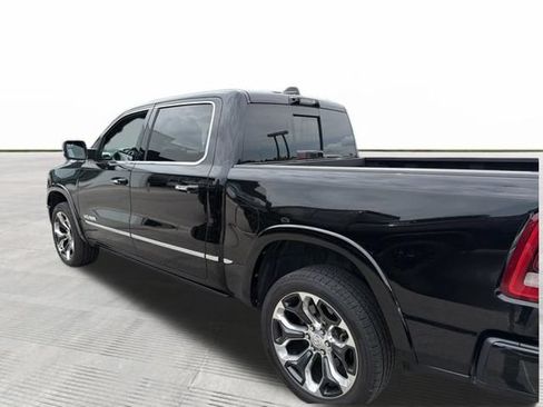 Used 2022 RAM 1500 Limited AWD/4WD image 15