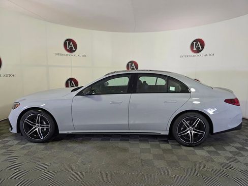 Used 2026 Mercedes-Benz E 350 4MATIC Sedan image 6