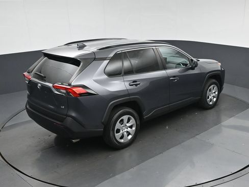 Used 2021 Toyota RAV4 LE FWD image 55
