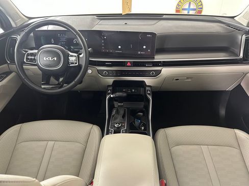 Used 2025 Kia Sorento S w/ Panoramic Sunroof Package AWD/4WD image 4