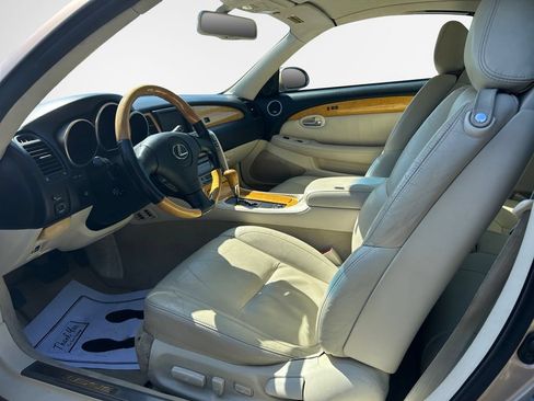 Used 2002 Lexus SC 430 Convertible RWD image 12