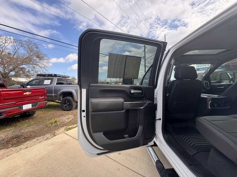 Used 2020 Chevrolet Silverado 2500 LTZ w/ LTZ Premium Package image 33