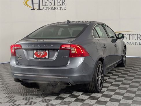 Used 2016 Volvo S60 T5 Inscription Platinum image 7