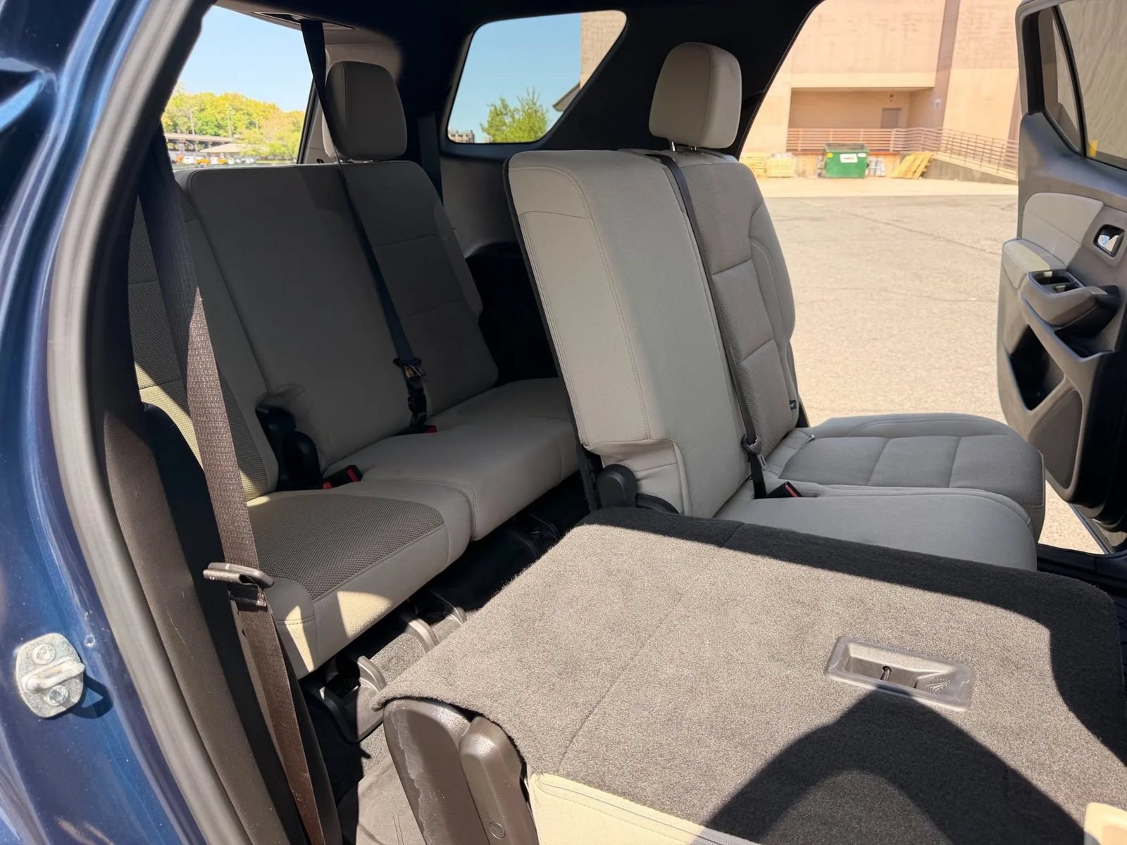 Used 2022 Chevrolet Traverse LS FWD image 17