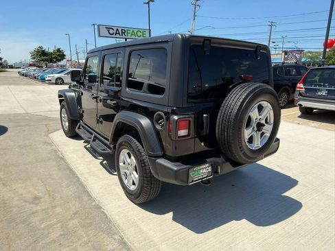 Used 2019 Jeep Wrangler Unlimited Sport S AWD/4WD image 9
