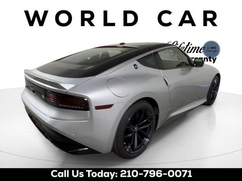 Used 2025 Nissan Z Performance w/ Floor Mat Package RWD image 5