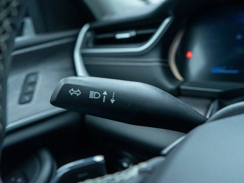 Used 2023 Jeep Grand Cherokee L Limited w/ Luxury Tech Group II image 26