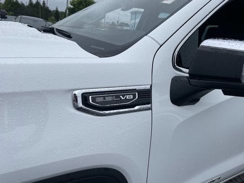 Used 2025 GMC Sierra 1500 SLT AWD/4WD image 11