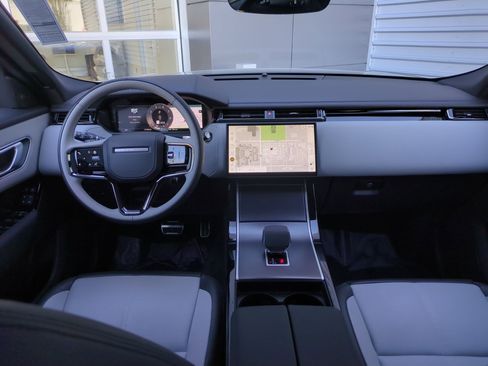 Used 2026 Land Rover Range Rover Velar Dynamic SE image 25