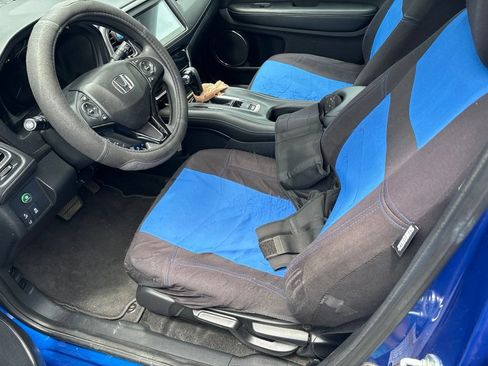 Used 2022 Honda HR-V EX image 2
