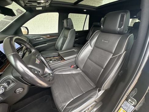 Certified 2022 Cadillac Escalade Premium Luxury AWD/4WD image 20