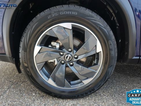 Used 2024 Nissan Rogue SV AWD/4WD image 14