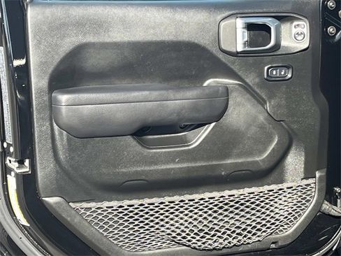 Used 2022 Jeep Wrangler Willys image 16