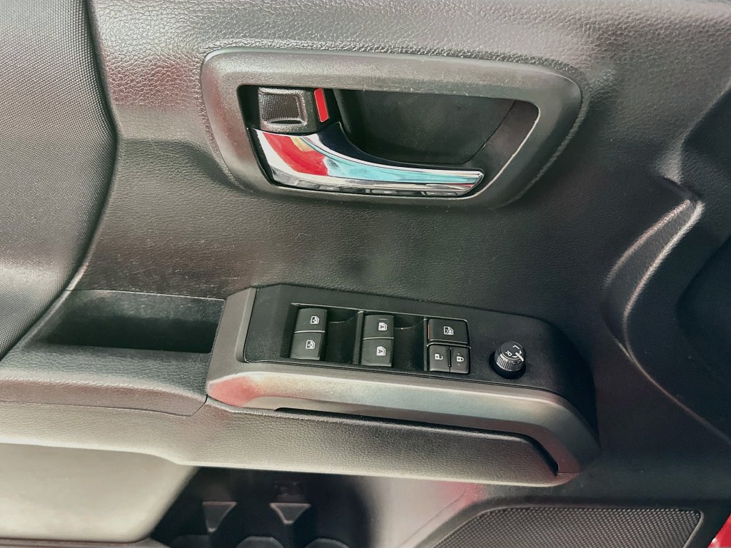 Used 2019 Toyota Tacoma TRD Off-Road RWD image 21