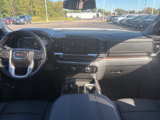 Used 2023 GMC Sierra 1500 SLT w/ SLT Premium Plus Package AWD/4WD image 15