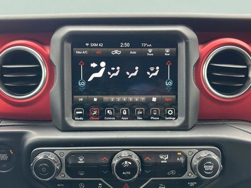 Used 2023 Jeep Gladiator Rubicon AWD/4WD image 17