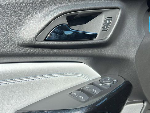 New 2026 Chevrolet Trax LT w/ LT Convenience Package image 16