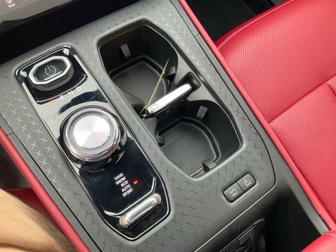 Used 2024 Jeep Wagoneer Launch Edition image 14