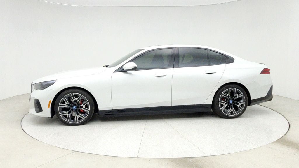 Used 2025 BMW i5 xDrive40 w/ M Sport Package AWD/4WD image 8
