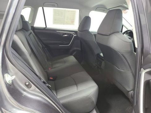 Used 2022 Toyota RAV4 XLE AWD/4WD image 12