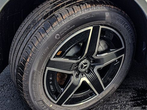 New 2026 Mercedes-Benz GLC 300 4MATIC image 9