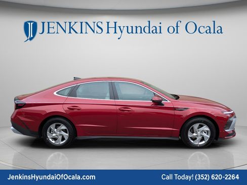 New 2026 Hyundai Sonata SE FWD image 2