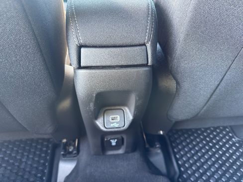 Used 2021 Jeep Renegade Latitude AWD/4WD image 31