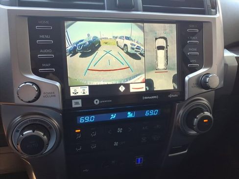 Used 2022 Toyota 4Runner Limited AWD/4WD image 22