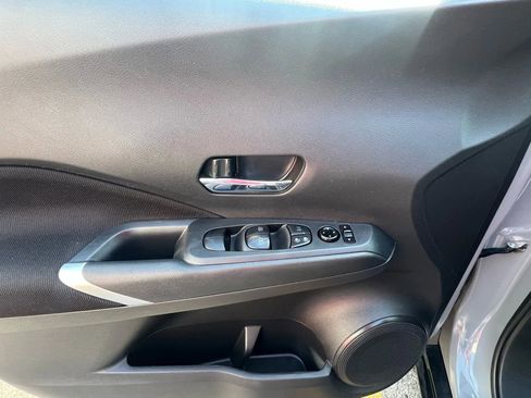 Used 2022 Nissan Kicks SV image 23