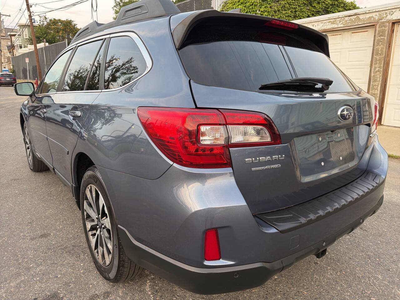Used 2017 Subaru Outback 2.5i Limited AWD/4WD image 30