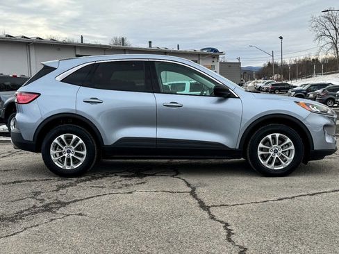 Used 2022 Ford Escape SE w/ Convenience Package image 2