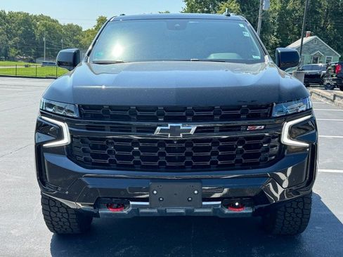 Used 2023 Chevrolet Tahoe Z71 w/ Luxury Package AWD/4WD image 9