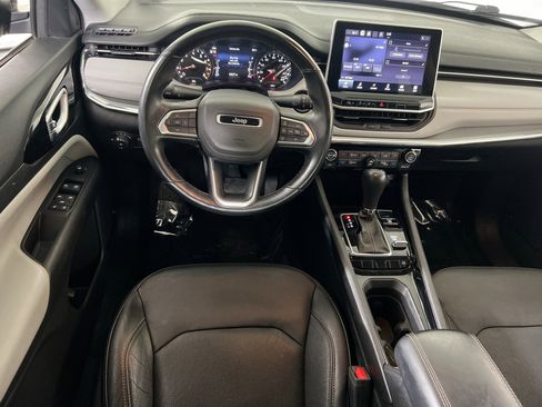 Used 2022 Jeep Compass Limited image 21