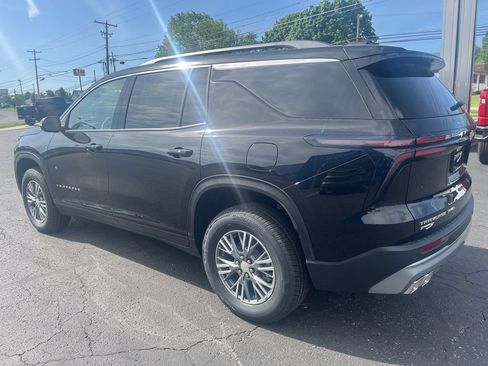 New 2026 Chevrolet Traverse LT AWD/4WD image 3