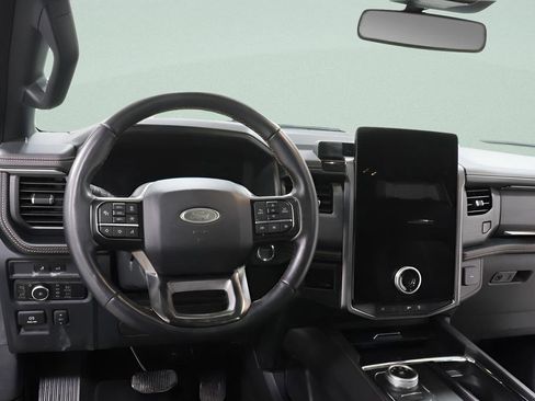 Used 2024 Ford Expedition Max Platinum AWD/4WD image 9