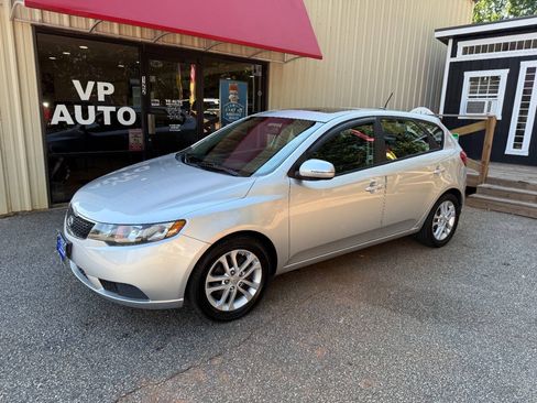 Used 2011 Kia Forte EX FWD image 9