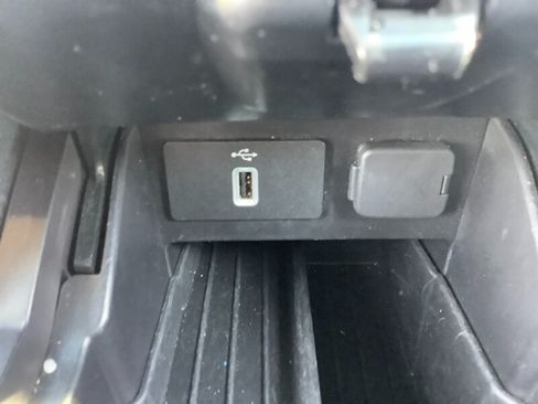 Used 2018 Ford Explorer Limited w/ Ford Safe & Smart Package AWD/4WD image 27