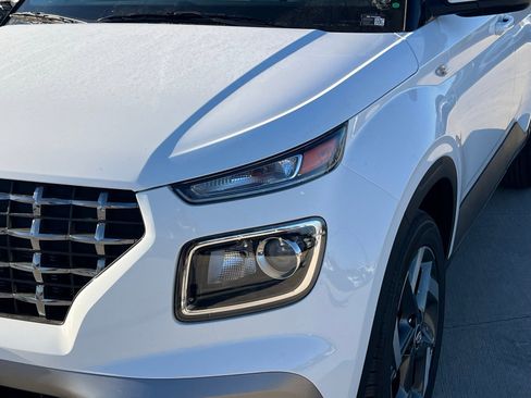 New 2026 Hyundai Venue SEL image 4