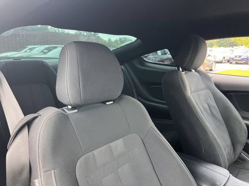 Used 2019 Ford Mustang Coupe RWD image 24