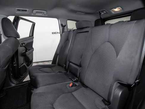Used 2022 Toyota Highlander L FWD image 17