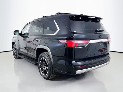Used 2023 Toyota Sequoia Limited image 5