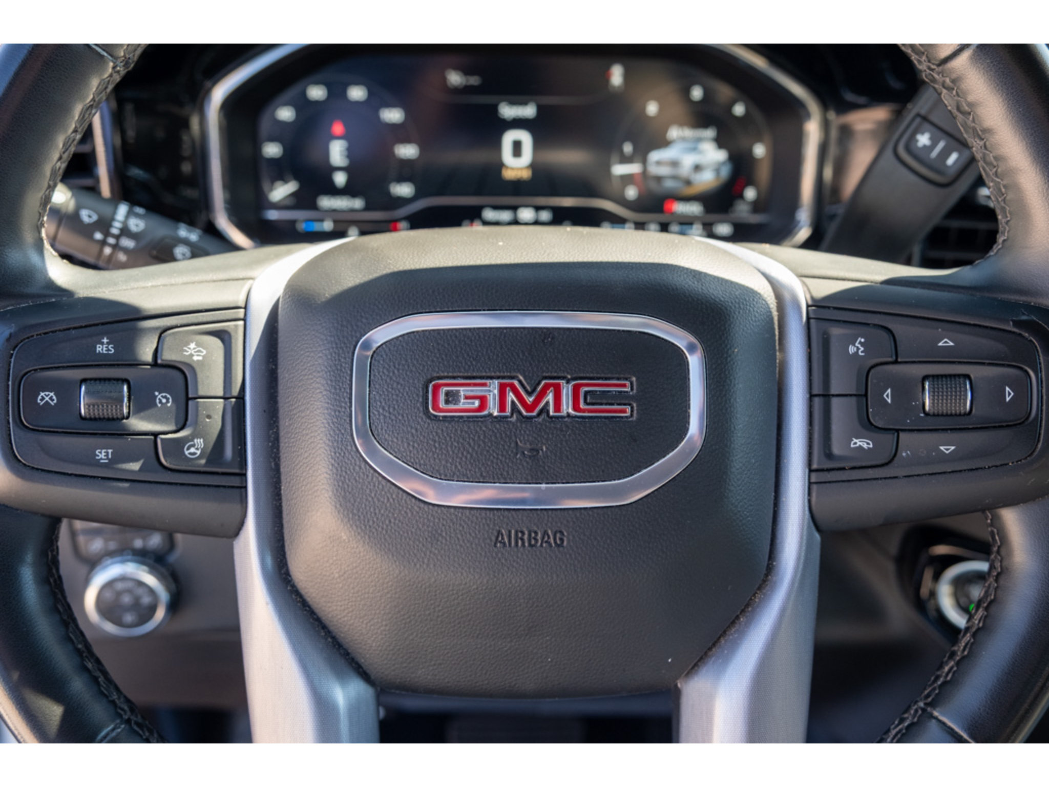 Used 2025 GMC Sierra 1500 SLT RWD image 17