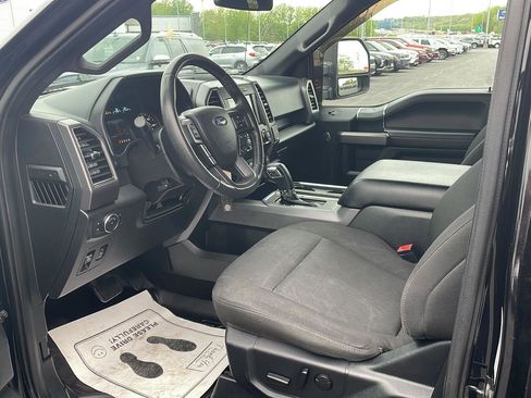 Used 2019 Ford F150 XLT w/ Equipment Group 302A Luxury AWD/4WD image 12