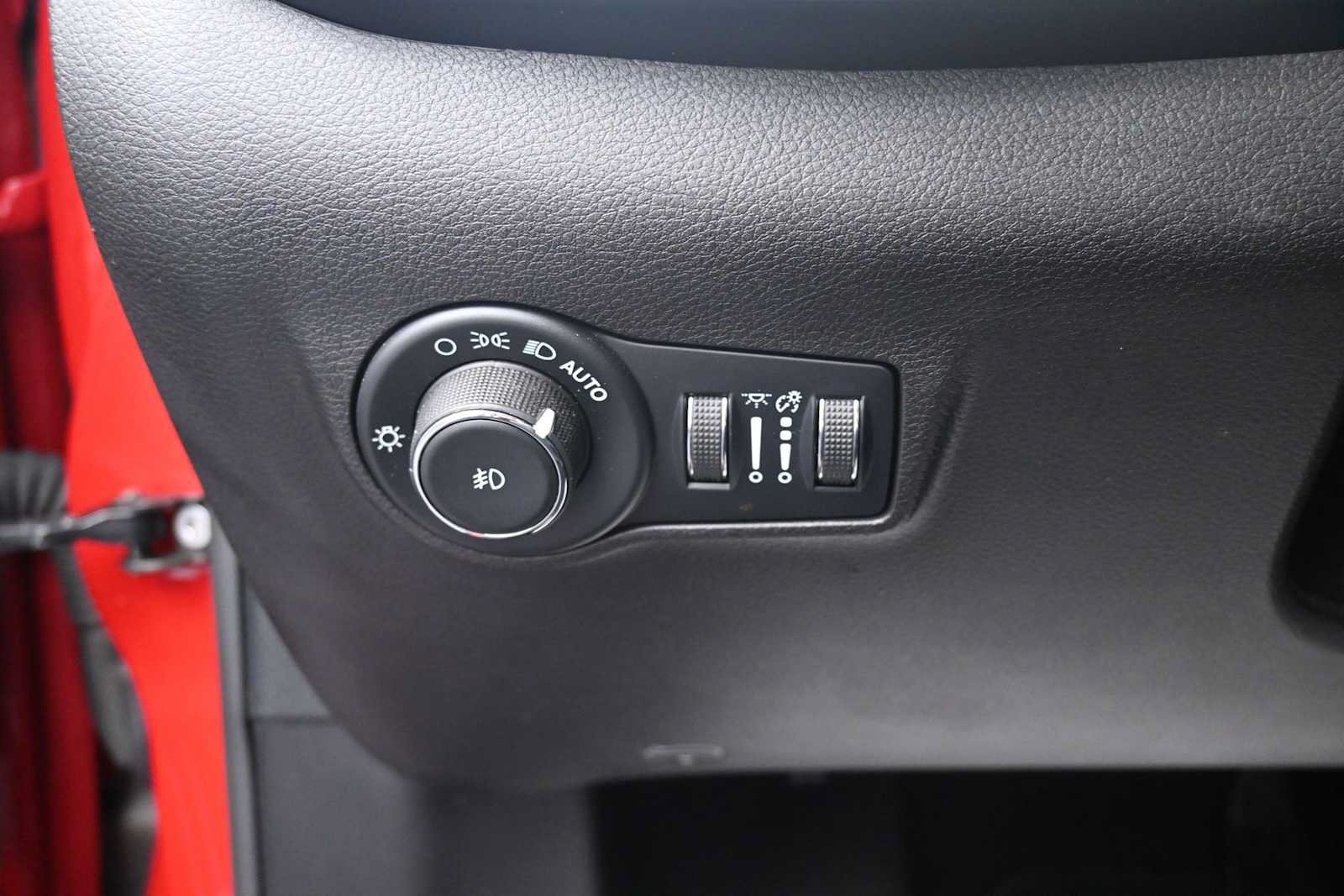 Used 2023 Jeep Compass Limited w/ Elite Group AWD/4WD image 10