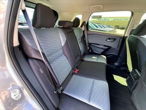 Certified 2023 Nissan Rogue SV AWD/4WD image 16